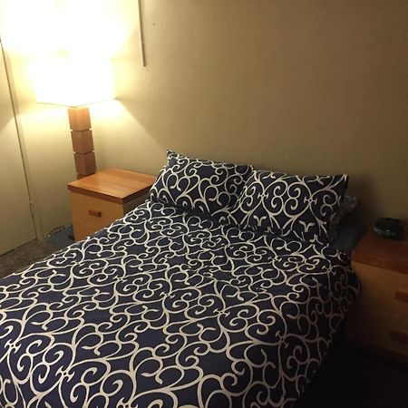 Kelowna International Hostel מראה חיצוני תמונה