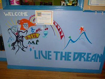 Kelowna International Hostel מראה חיצוני תמונה